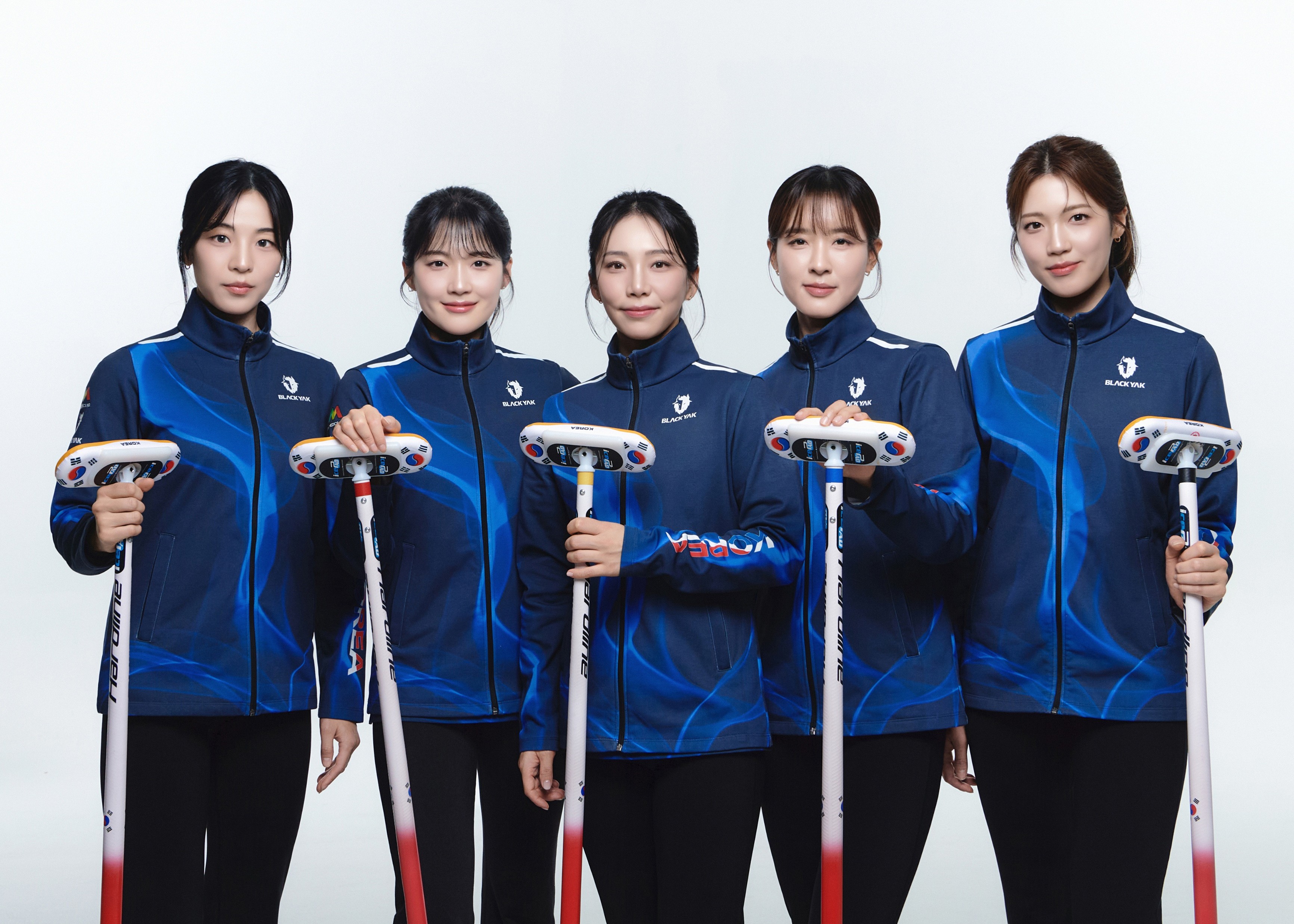 BYN블랙야크그룹, '대한컬링연맹' 후원 이어가 3-Image